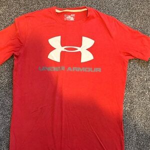 Under Armour Men’s Red Short Sleeve Logo Tee